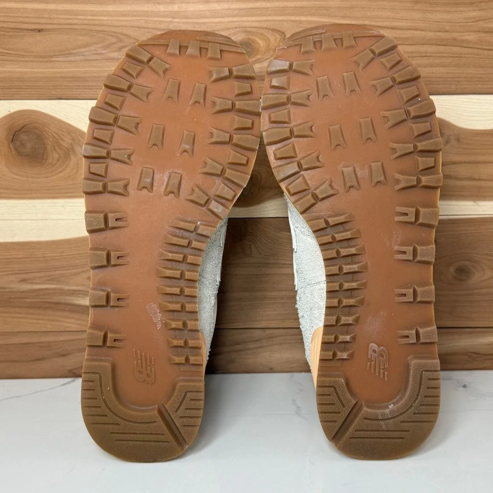 New Balance Sneakers 574 Calm Taupe WL574CS3‎ Women's Size 8.5/ Men's 7 - Picture 14 of 14